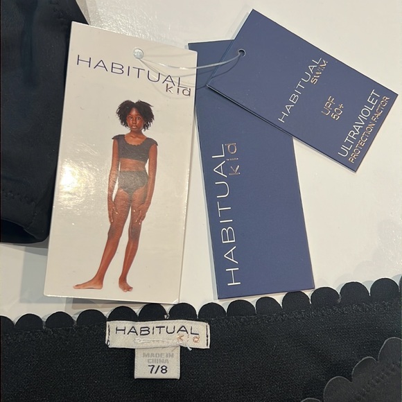 Habitual Scalloped Bikini, 7/8 - Picture 9 of 16